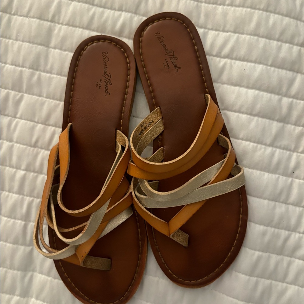 Universal Threads Strappy Sandals!!